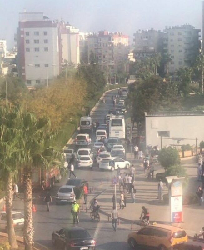 Mersin’de bomba patlatıldı